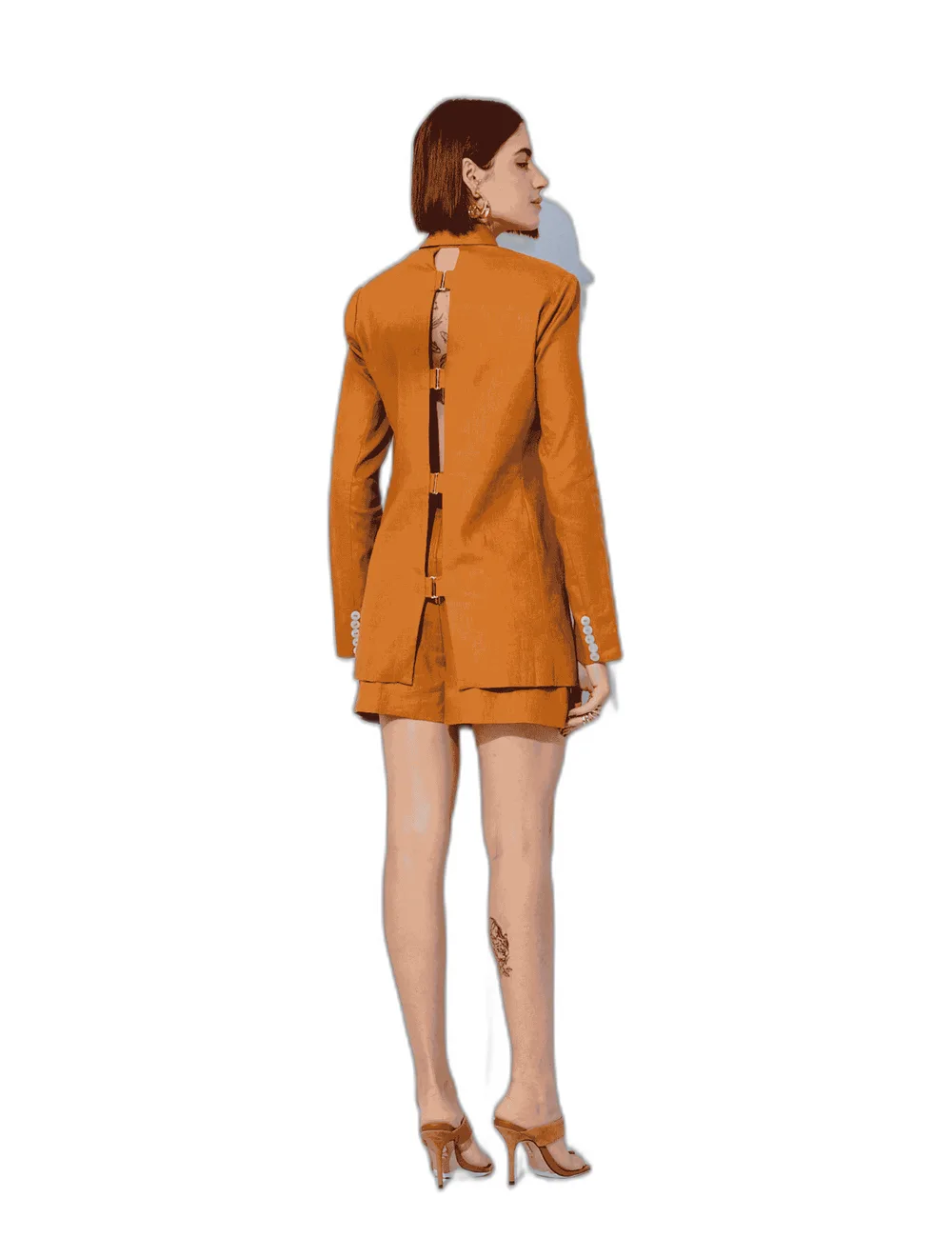 Blazer de Linho Lua, na modelo